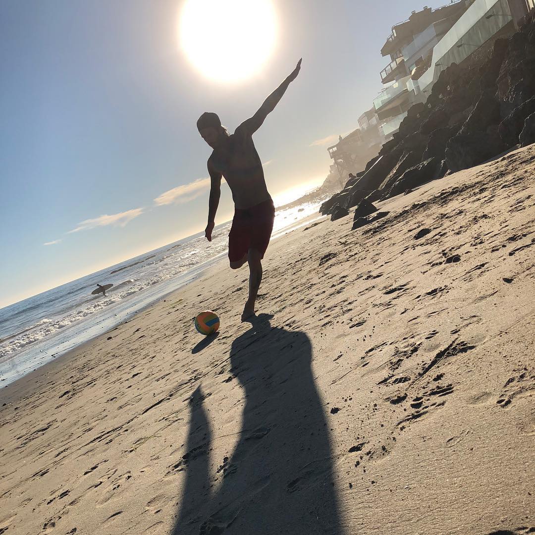 布鲁克林小七贝克汉姆,布鲁克林贝克汉姆接小七放学