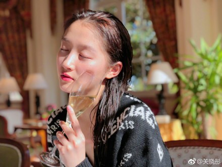 关晓彤欧阳娜娜美图,唐嫣关晓彤素颜谁的颜值仍然在线