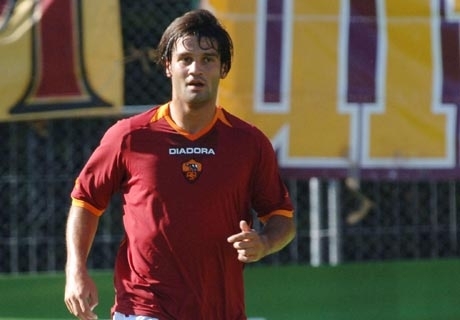 这些年罗马卖掉的后卫，可以买几个内马尔？