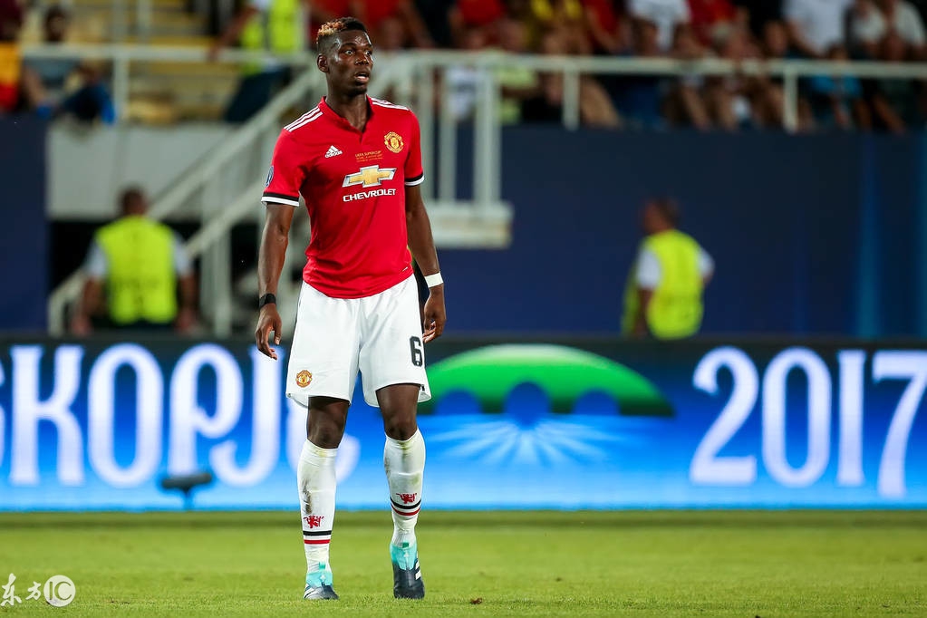 被乱拳打死！曼联中场老驴拉磨，双后腰穆帅必须砍掉一人