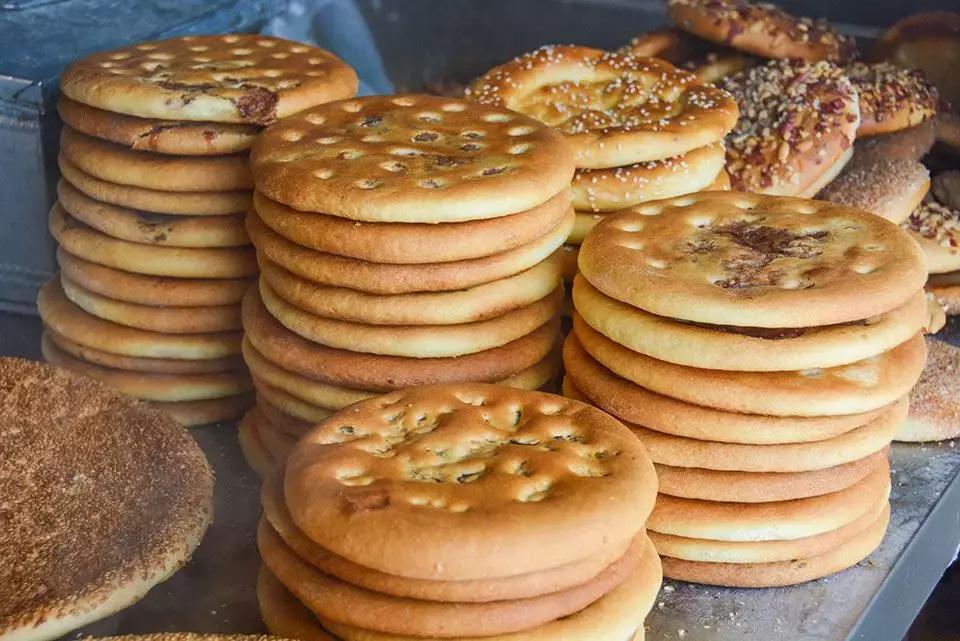 昌吉哪一家的馕做的好吃,昌吉最好吃的馕饼