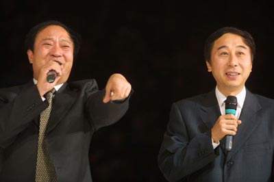 与赵本山齐名的小品艺术家,牛群和冯巩成名