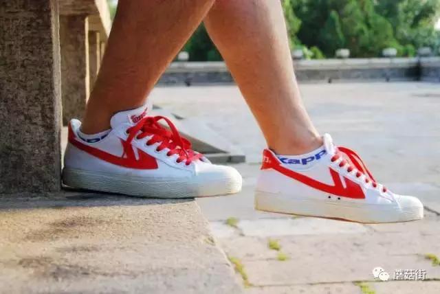 帆布鞋怎么穿搭才人见人爱,帆布鞋可自由搭配一鞋六穿