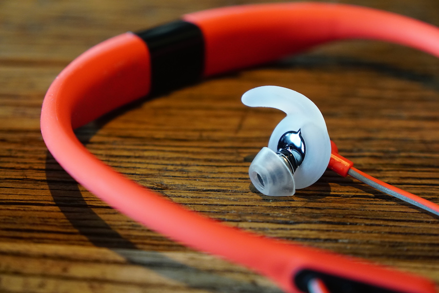 好看又实用的挂脖式蓝牙耳机,当配饰的蓝牙耳机