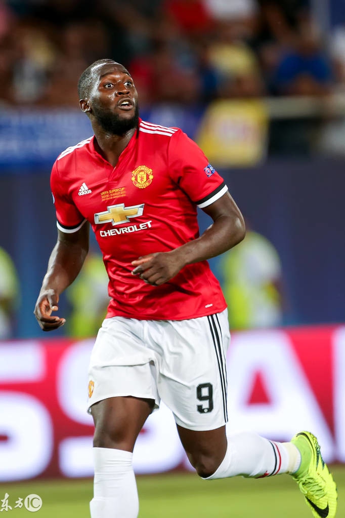 被乱拳打死！曼联中场老驴拉磨，双后腰穆帅必须砍掉一人