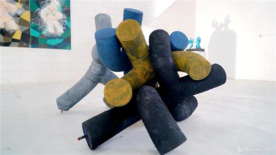 当代国际范“曾振伟的快乐人”