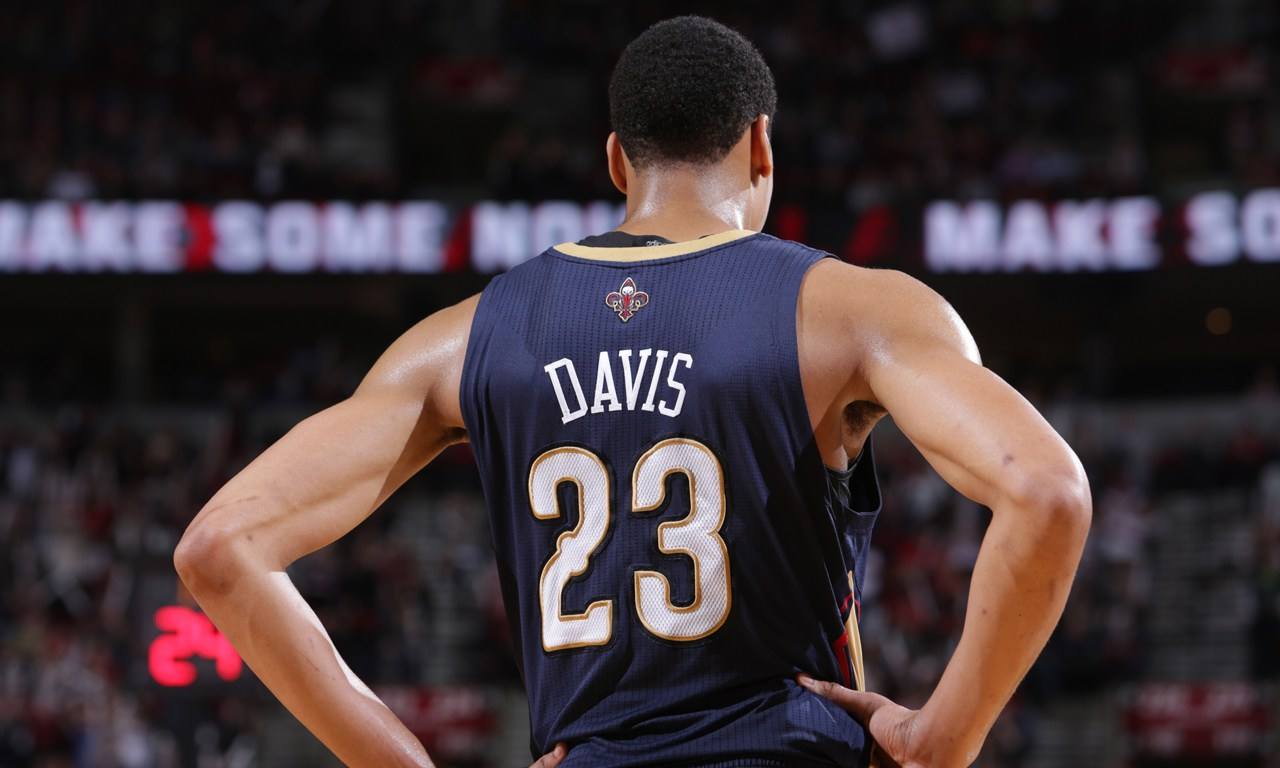 科比穿24号的原因,科比退役球衣乔丹