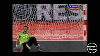 门将k字形封堵劈叉,5人足球门将出击教学