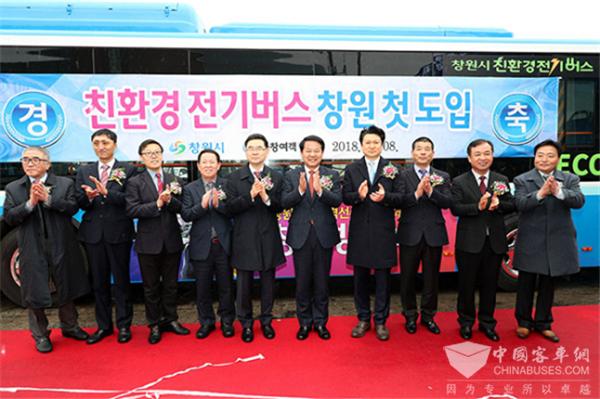 海格高端纯电动公交,海格纯电动公交车什么样