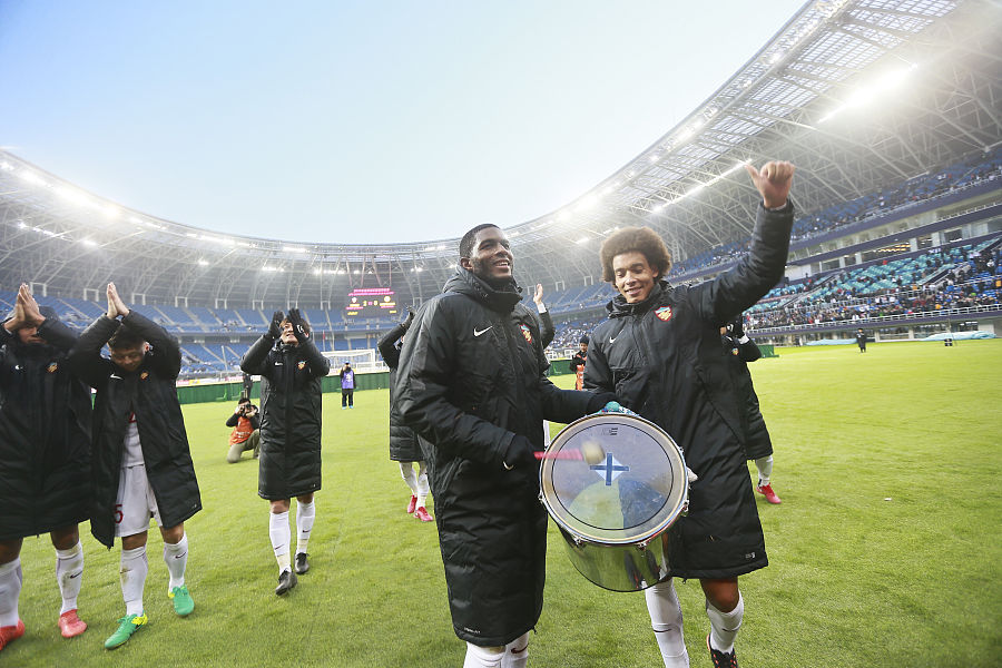 束昱辉中超,天津权健夺冠束昱辉讲话