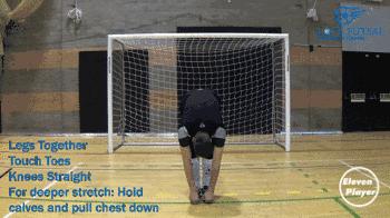 门将k字形封堵劈叉,5人足球门将出击教学