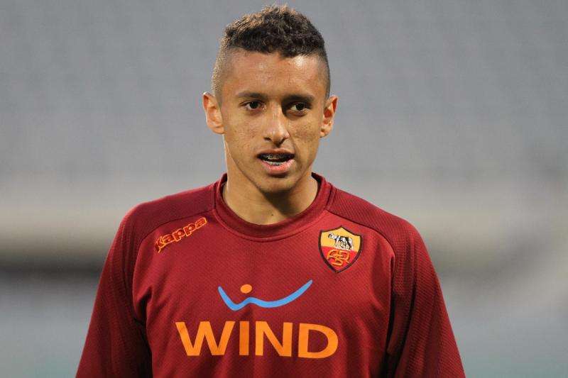 这些年罗马卖掉的后卫，可以买几个内马尔？