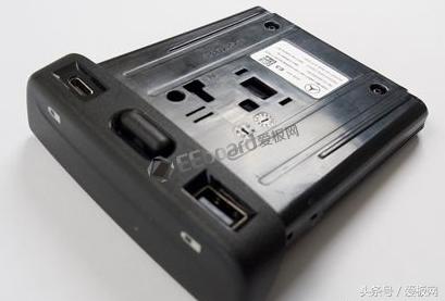 奔驰e级220v车载电源拆卸,奔驰e级2024款充电模块