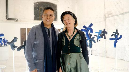 当代国际范“曾振伟的快乐人”