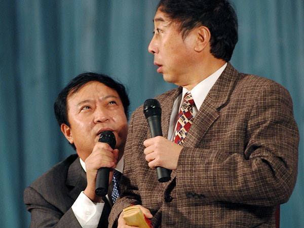 与赵本山齐名的小品艺术家,牛群和冯巩成名