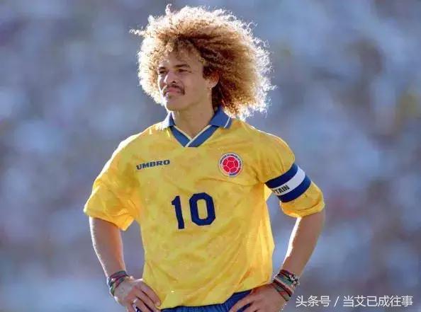 盘点足球运动员的奇葩发型,洗剪吹加个造型