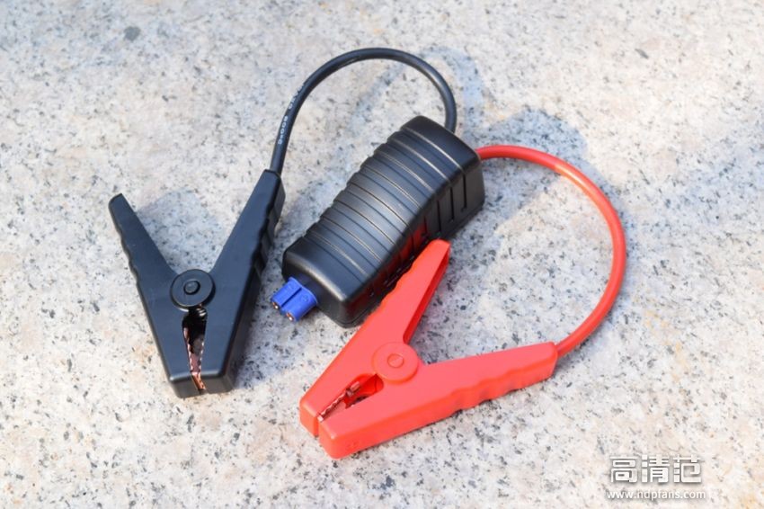 车载应急多功能手电筒,车用户外应急工具多功能手电筒