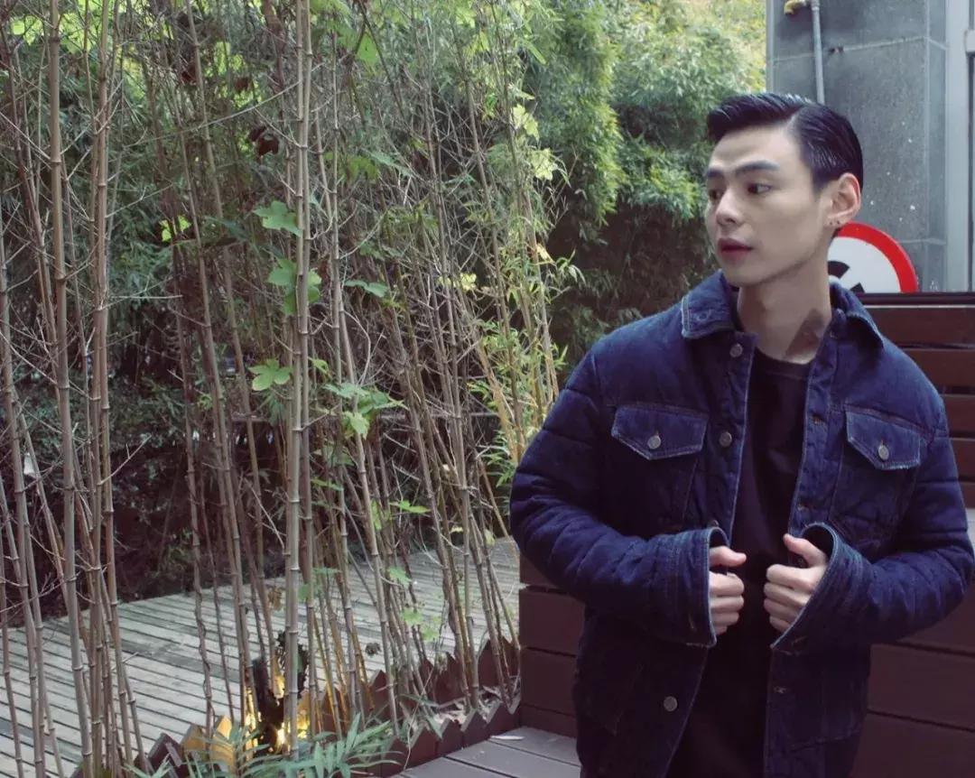 这个意大利奢潮牌火了！林更新活动爱穿，迪玛希为它打CALL