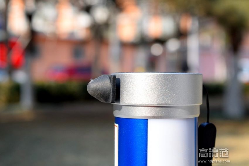 车载应急多功能手电筒,车用户外应急工具多功能手电筒