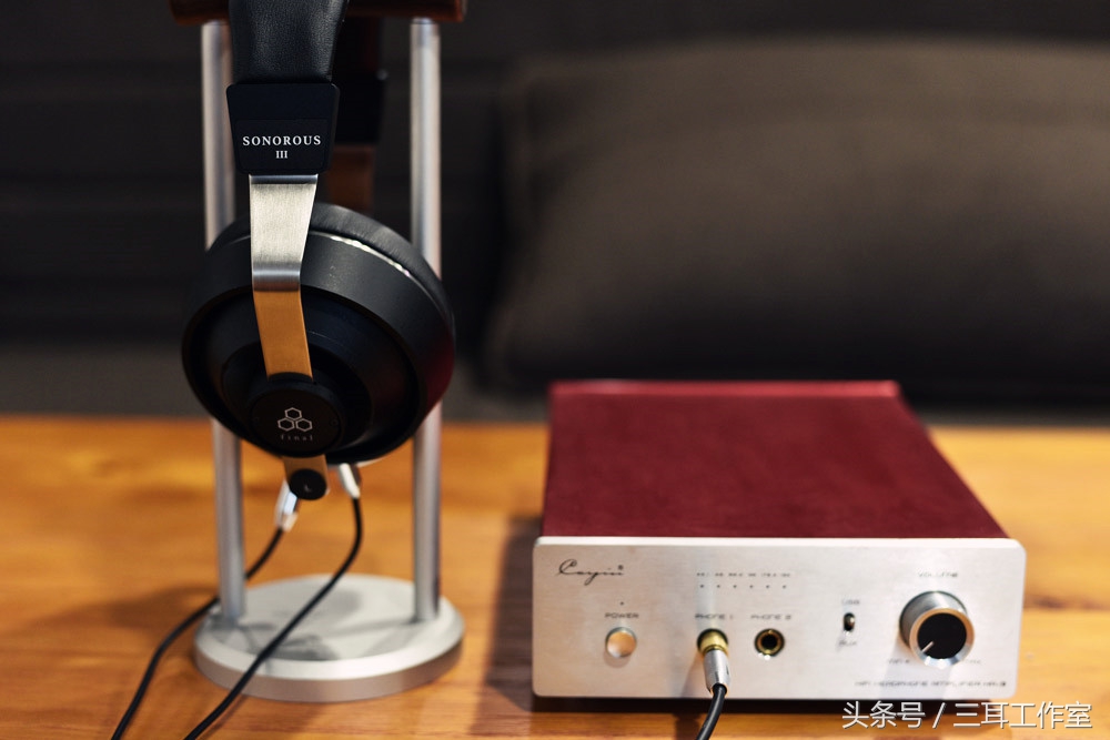 别看这业界奢牌的耳机样子很巨大但是却很好推