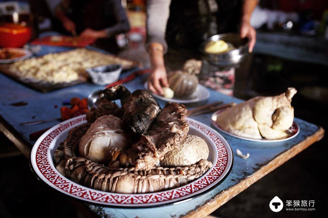 这里曾是中国领土，被誉为「中亚瑞士」，游客3天拿到电子签