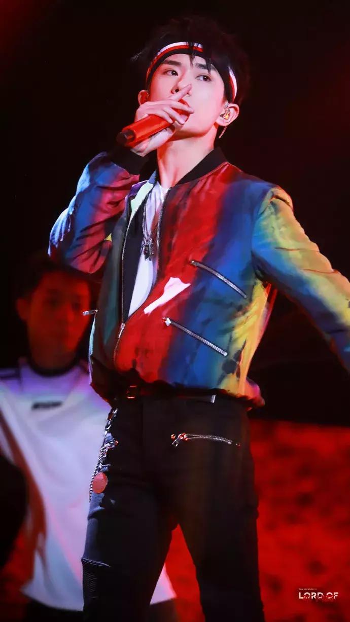 魔法城堡tfboys易烊千玺solo,易烊千玺个人舞台solo舞蹈