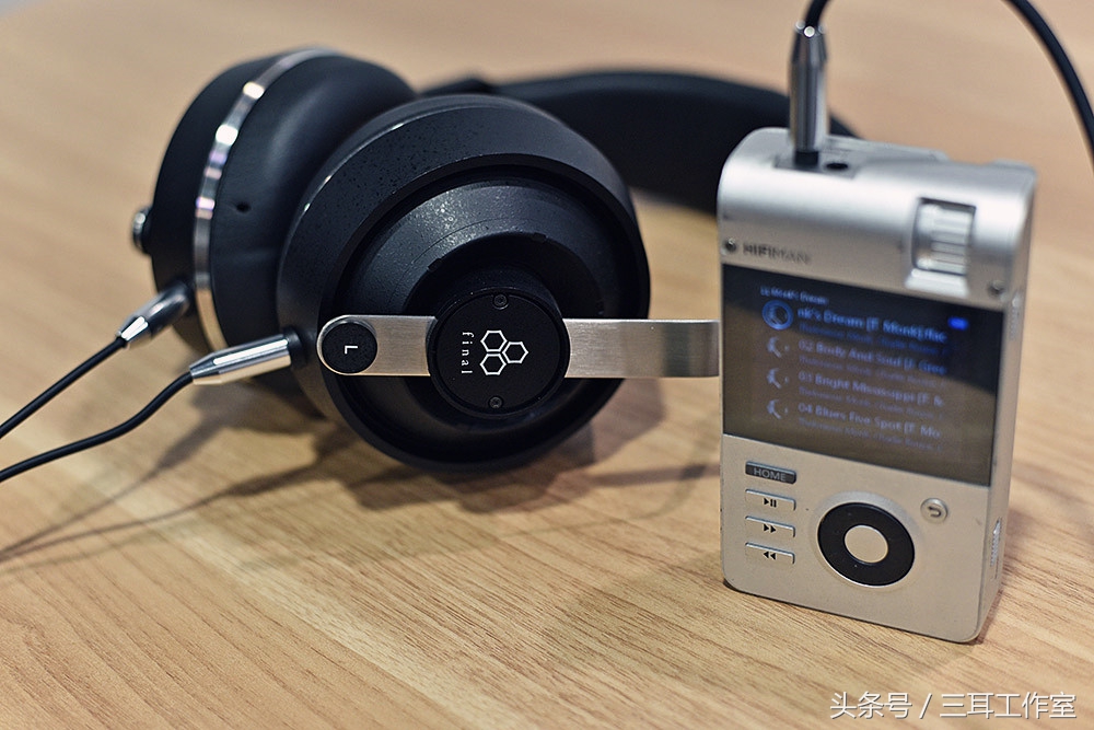 别看这业界奢牌的耳机样子很巨大但是却很好推