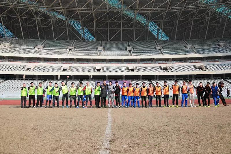 星旭实业2018年金意陶瓷砖|卡思摩地板贺岁杯足球赛在南昌举行