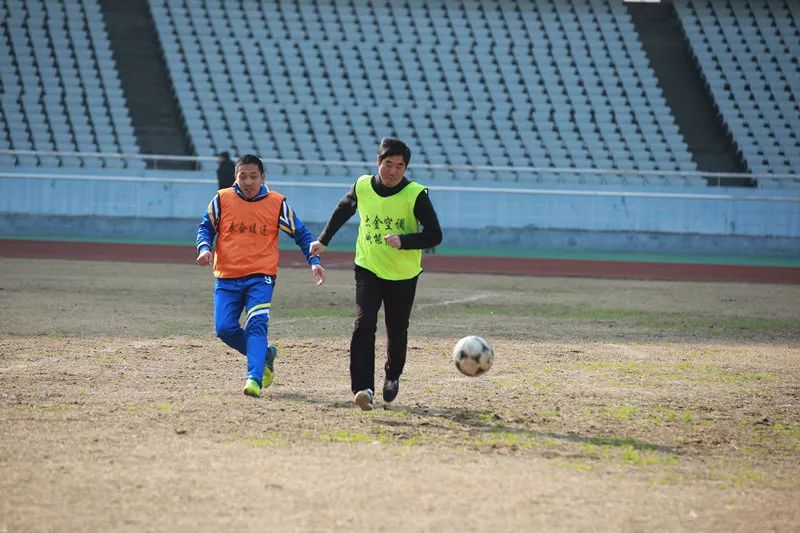 星旭实业2018年金意陶瓷砖|卡思摩地板贺岁杯足球赛在南昌举行