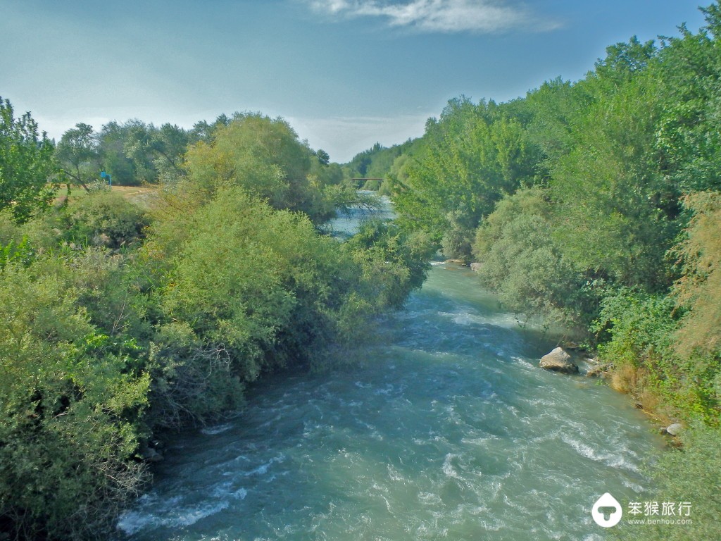 这里曾是中国领土，被誉为「中亚瑞士」，游客3天拿到电子签