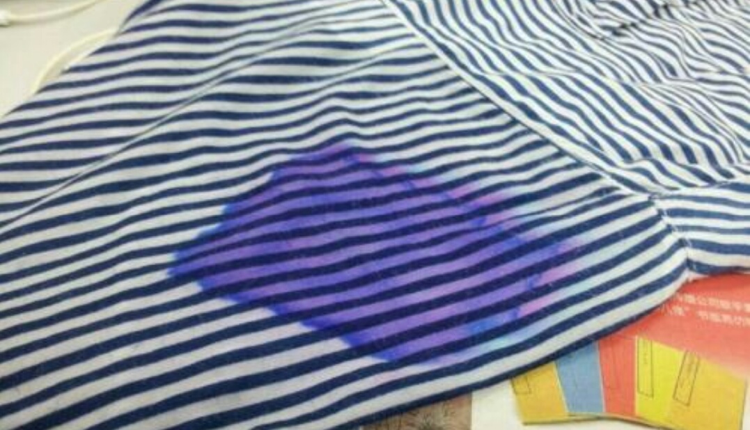 生活中衣服,衣服脏东西洗不掉用什么来遮盖