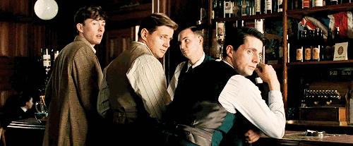 顾客不是上帝顾客是粉丝,顾客不是上帝是丈母娘