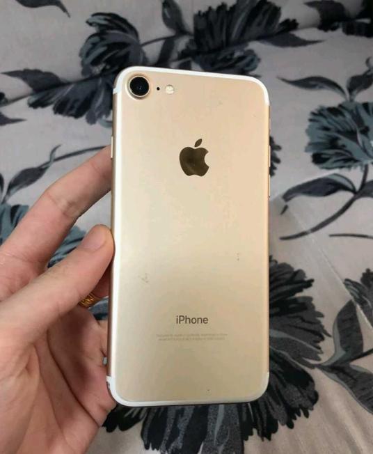 成色极品，这部卡贴的iPhone7只要两千块！性价比给力！