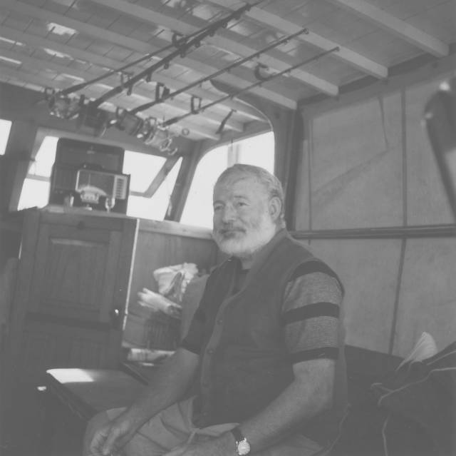 海明威贺炜,海明威元旦