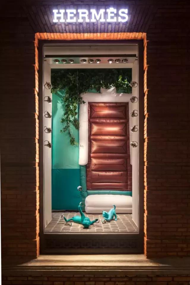 爱马仕的橱窗设计,爱马仕橱窗设计展示案例分析