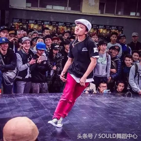 不减震易搭配怎么跳街舞？街舞必备5款鞋！