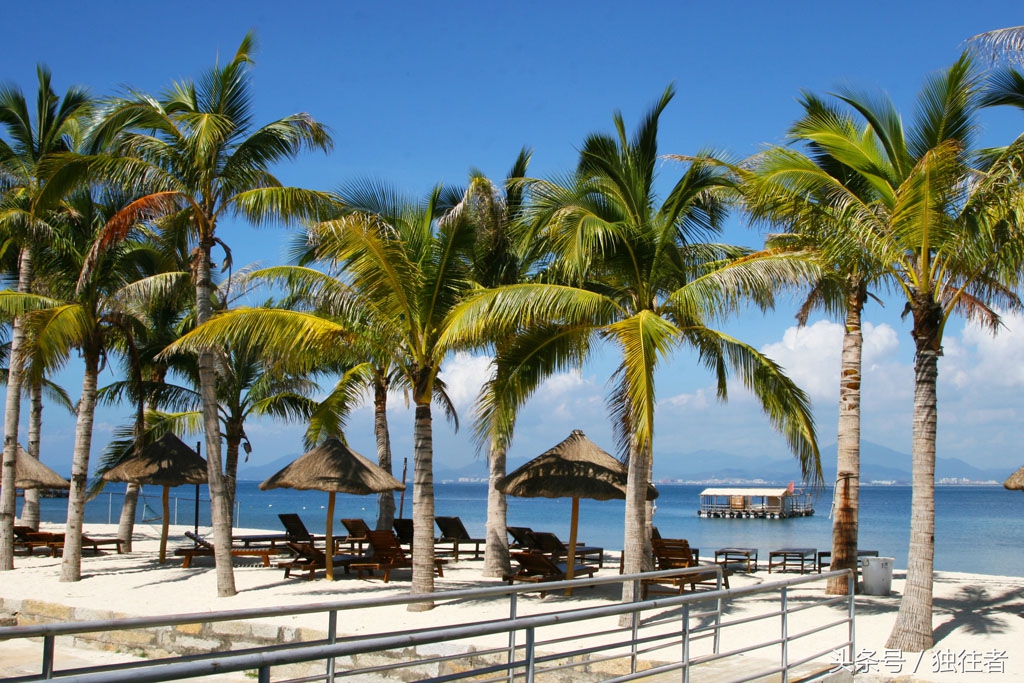 三亚情人湾一个浪漫又静谧的海湾