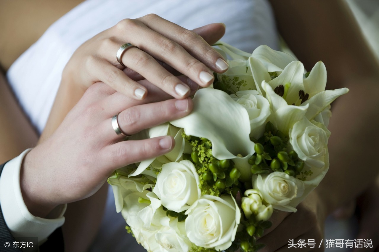 表妹结婚老公随2000，婚礼过后她发来43字短信，家里炸了锅