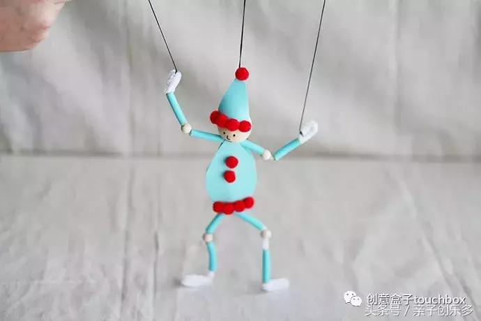 周末在家给孩子做什么玩具,熊孩子在家玩手机