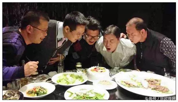 荷兰人有多爱钱,荷兰人为什么那么节俭