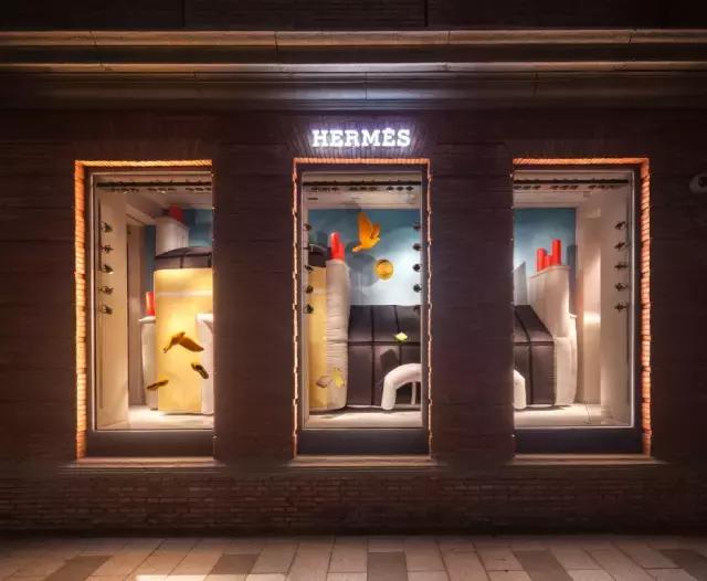 爱马仕的橱窗设计,爱马仕橱窗设计展示案例分析