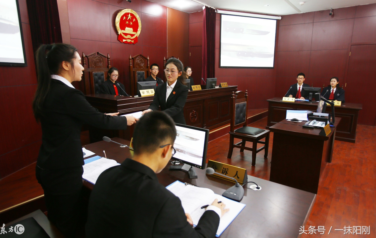 信用卡消费一万还了九千却仍以一万算利息，银行全额计息何时了？