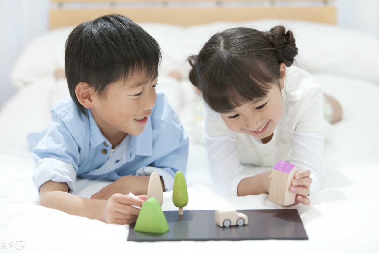 怎么对待三岁女孩来例假？