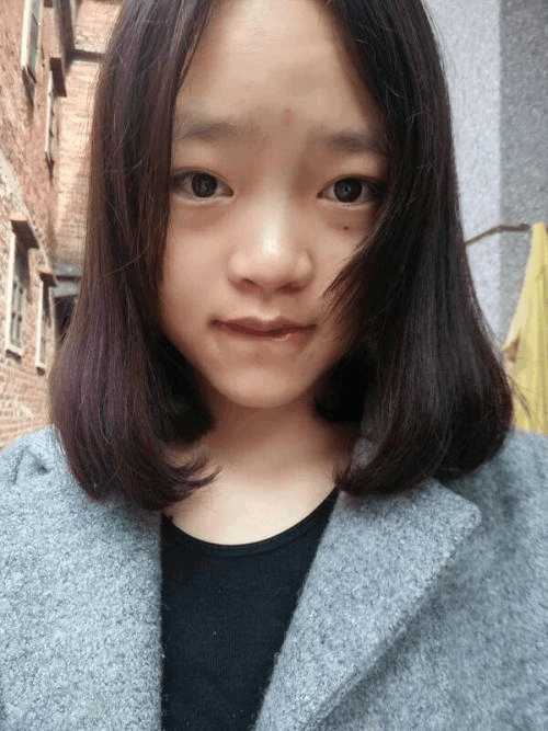 为啥别人中分都是蓬的,为什么有些人中分很好看