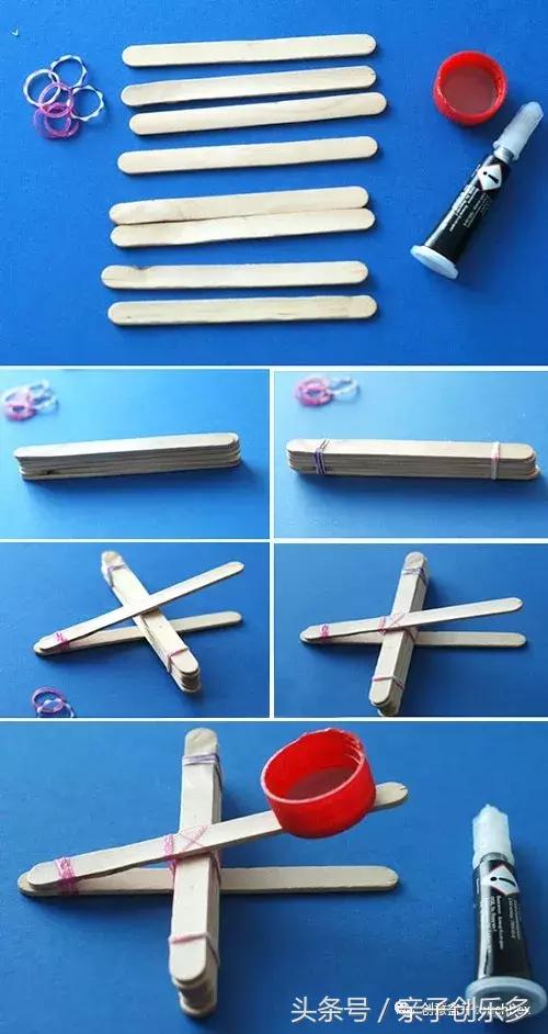 周末在家给孩子做什么玩具,熊孩子在家玩手机