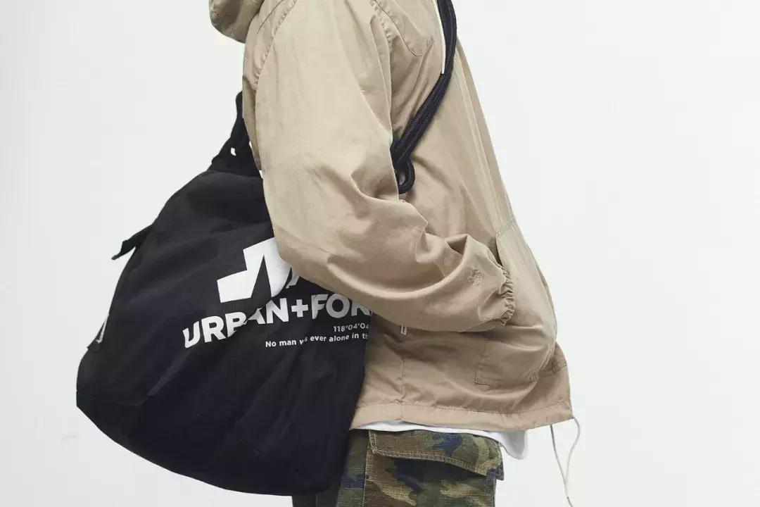 陈冠希新款鞋子的购买记录,陈冠希的潮牌鞋子在哪里可以购买