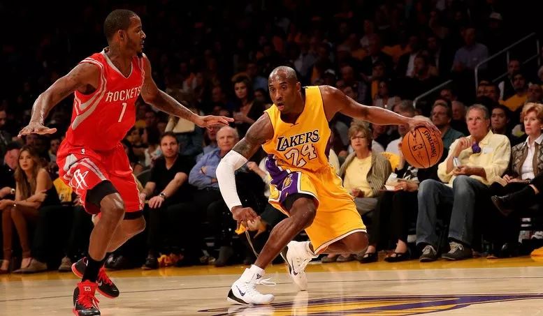 左手差的选手的运球连招,如何强化左手运球