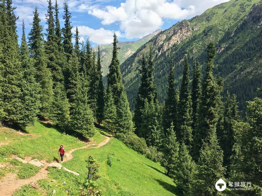 这里曾是中国领土，被誉为「中亚瑞士」，游客3天拿到电子签