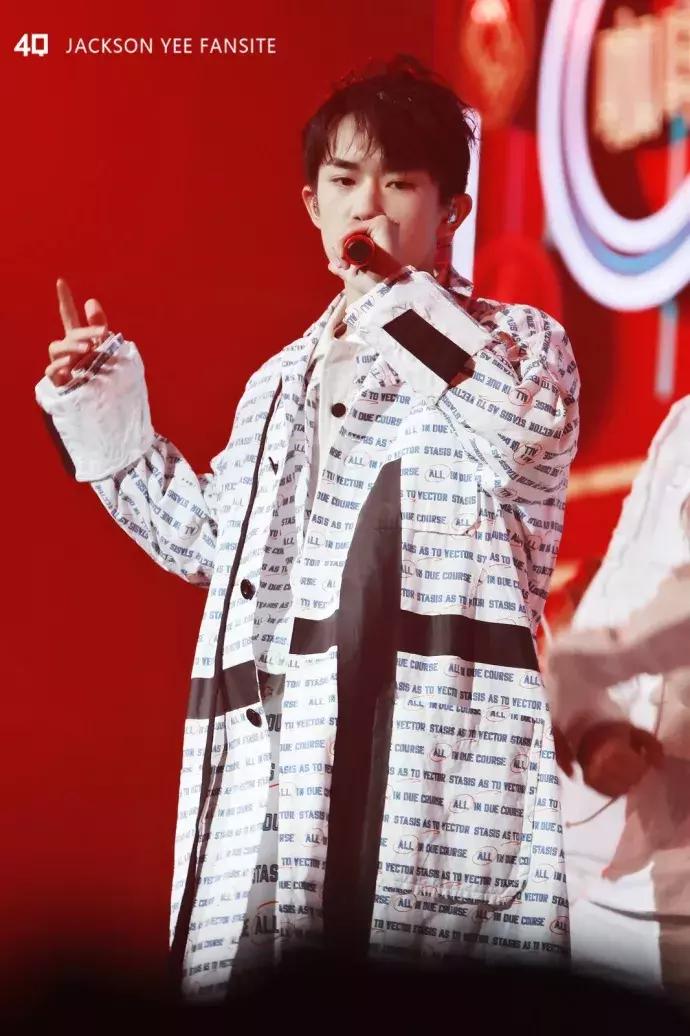 魔法城堡tfboys易烊千玺solo,易烊千玺个人舞台solo舞蹈