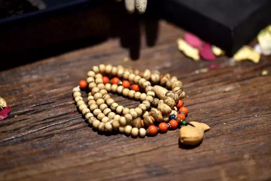 佛珠手串材料的寓意和禁忌,佛珠手串搭配讲究禁忌什么